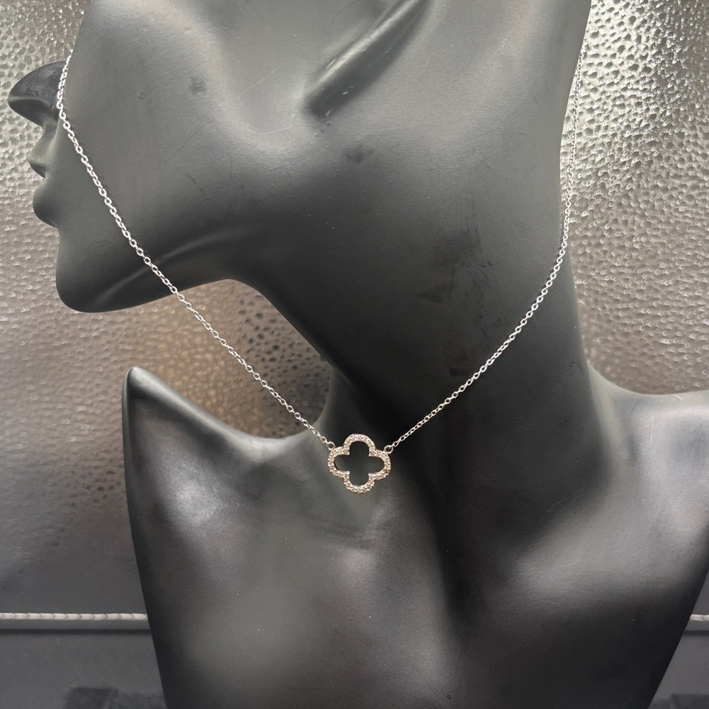Elegant Sterling Silver Flower Pendant Necklace
